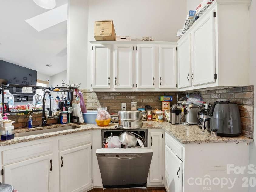 165 Edgewater Drive, Concord, NC 28027.  MLS# CAR4335803, YatesRealty ID 3176. 