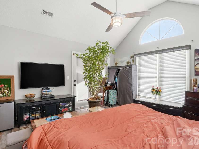 165 Edgewater Drive, Concord, NC 28027.  MLS# CAR4335803, YatesRealty ID 3176. 