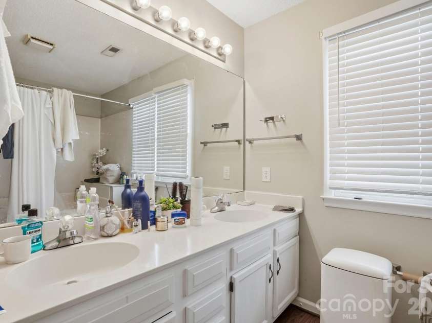 165 Edgewater Drive, Concord, NC 28027.  MLS# CAR4335803, YatesRealty ID 3176. 