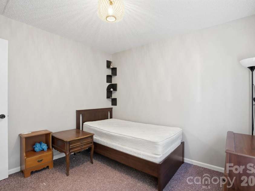 165 Edgewater Drive, Concord, NC 28027.  MLS# CAR4335803, YatesRealty ID 3176. 