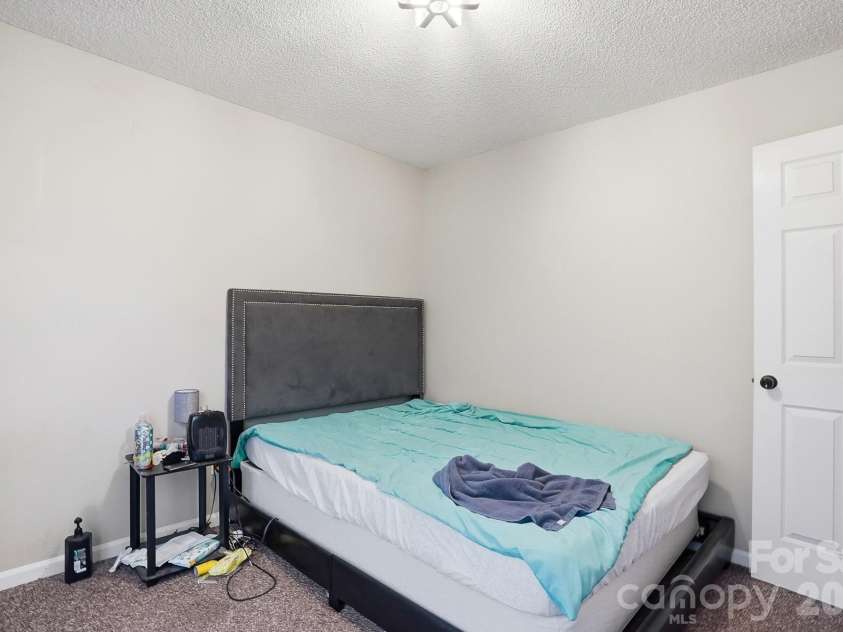 165 Edgewater Drive, Concord, NC 28027.  MLS# CAR4335803, YatesRealty ID 3176. 