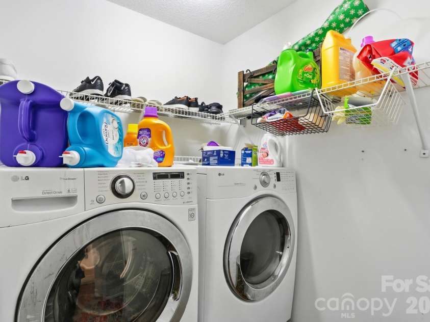 165 Edgewater Drive, Concord, NC 28027.  MLS# CAR4335803, YatesRealty ID 3176. 