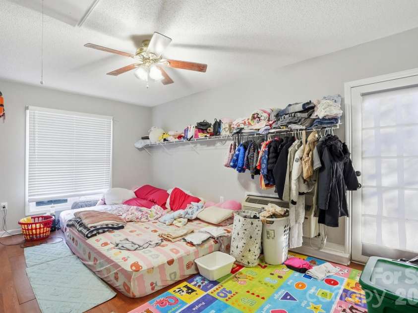 165 Edgewater Drive, Concord, NC 28027.  MLS# CAR4335803, YatesRealty ID 3176. 