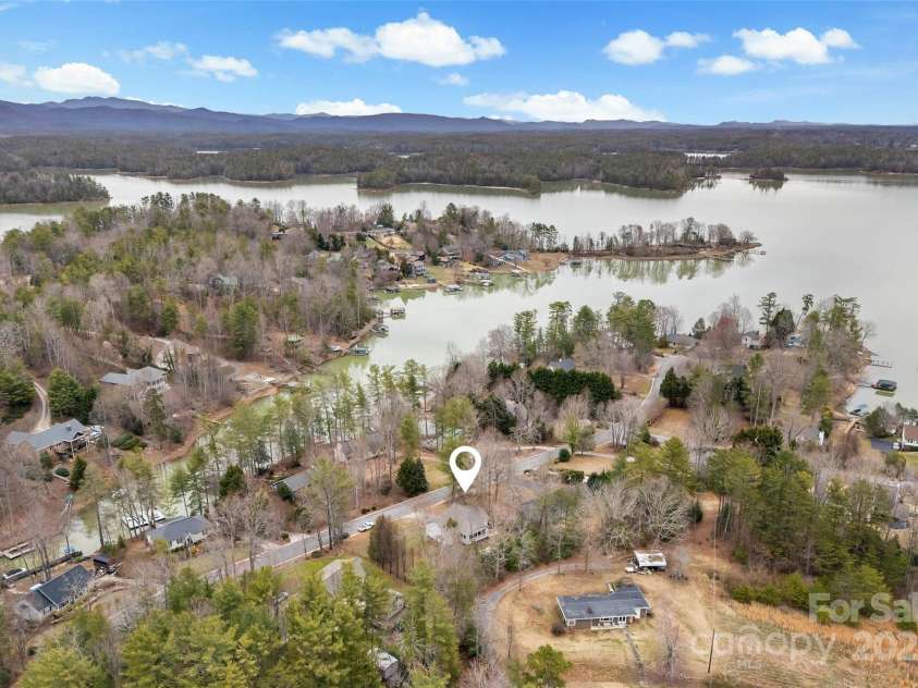 2691 Laurel Pointe Drive, Morganton, NC 28761.  MLS# CAR4232025, YatesRealty ID 3176. 