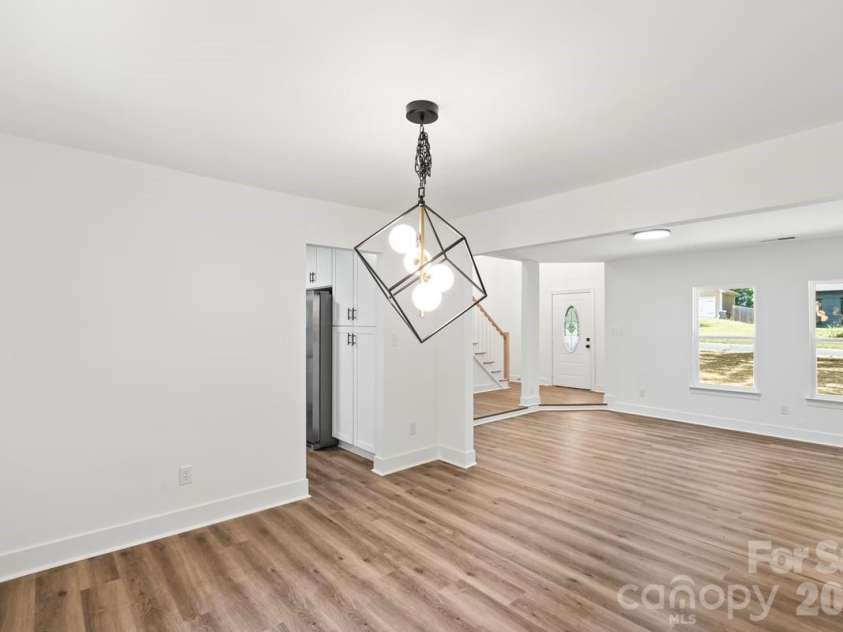2033 Colony Hill Drive, Charlotte, NC 28214.  MLS# CAR4393068, YatesRealty ID 31760. 