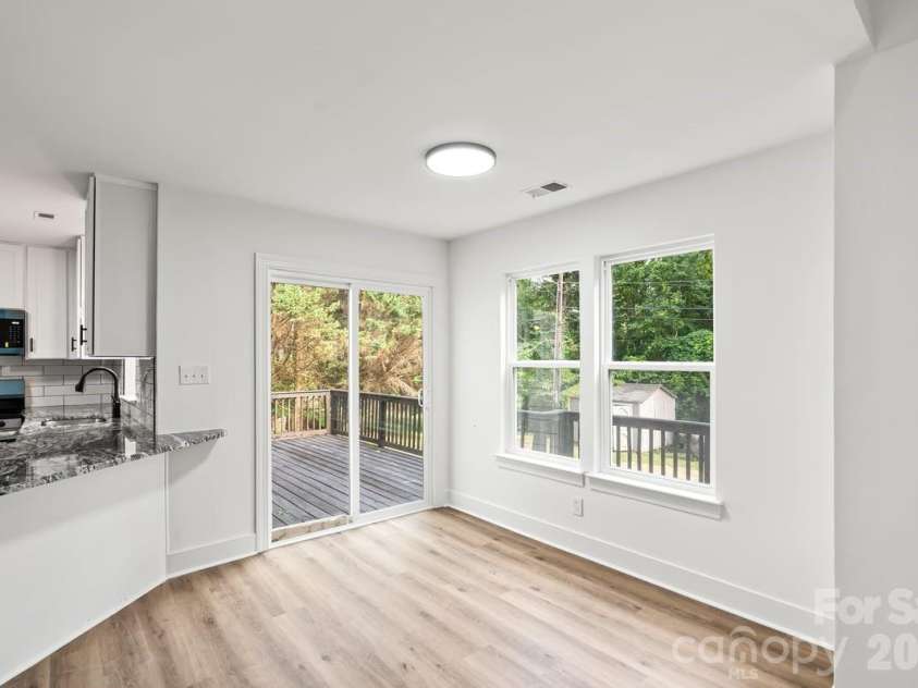 2033 Colony Hill Drive, Charlotte, NC 28214.  MLS# CAR4393068, YatesRealty ID 31760. 