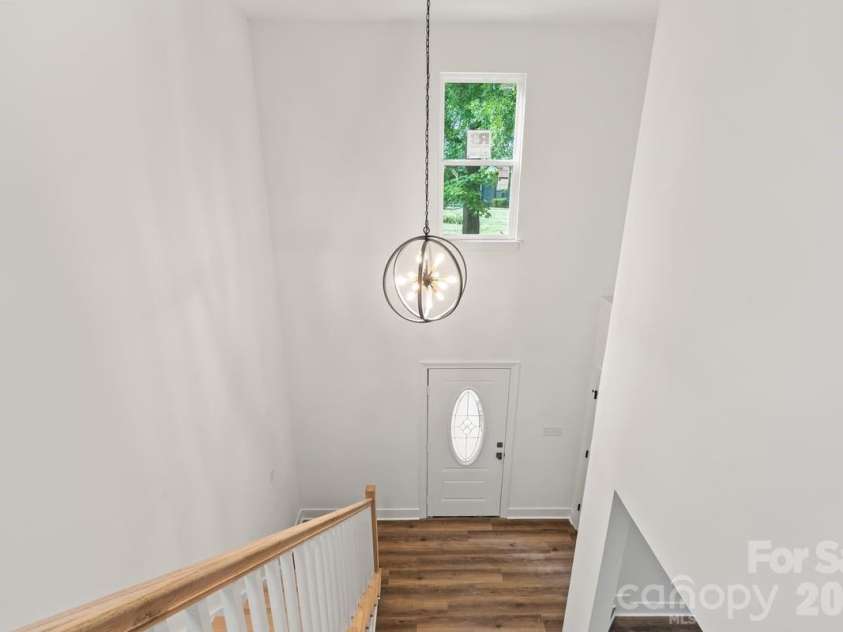 2033 Colony Hill Drive, Charlotte, NC 28214.  MLS# CAR4393068, YatesRealty ID 31760. 