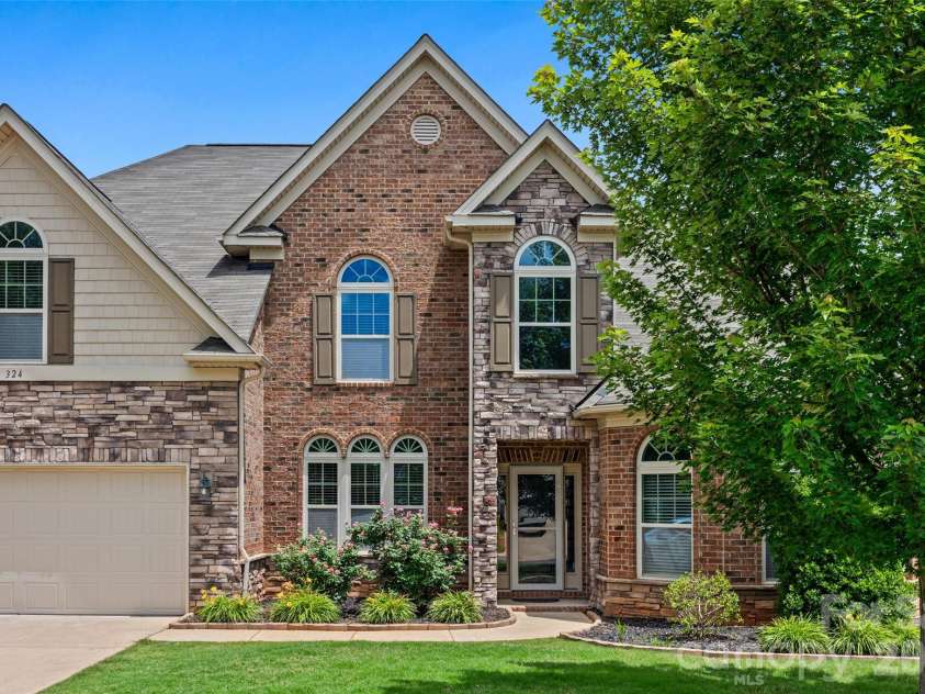 324 Kerrydale Court, Clover, SC 29710.  MLS# CAR4364709, YatesRealty ID 31761. 