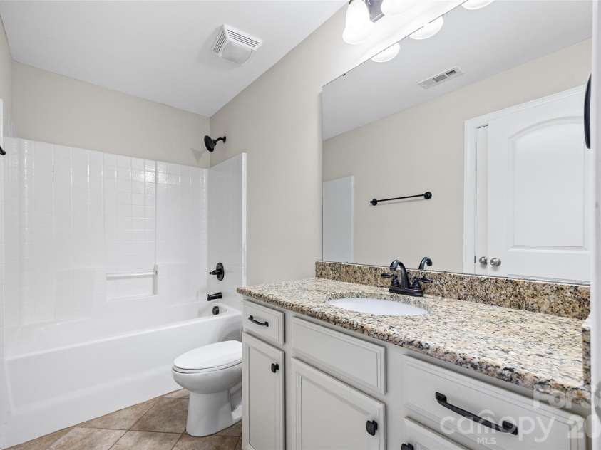 324 Kerrydale Court, Clover, SC 29710.  MLS# CAR4364709, YatesRealty ID 31761. Bathroom #2