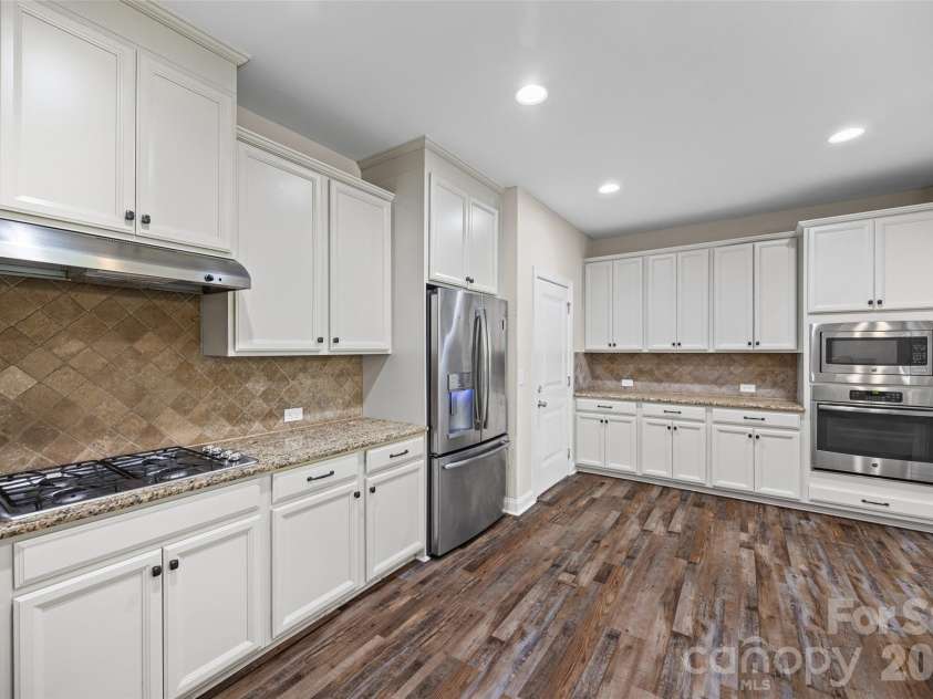 324 Kerrydale Court, Clover, SC 29710.  MLS# CAR4364709, YatesRealty ID 31761. Kitchen
