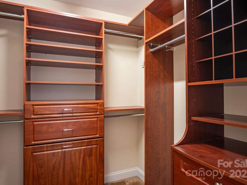14940 Carbert Lane, Huntersville, NC 28078.  MLS# CAR4256086, YatesRealty ID 31763. Custom Primary Closet