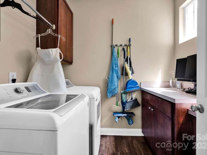 14940 Carbert Lane, Huntersville, NC 28078.  MLS# CAR4256086, YatesRealty ID 31763. Laundry with cabinetry