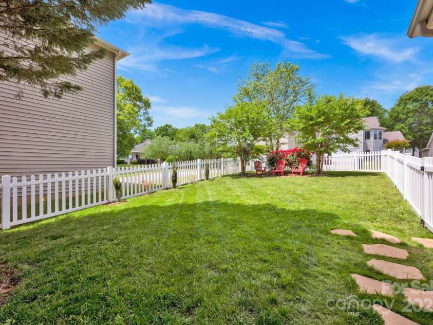 14940 Carbert Lane, Huntersville, NC 28078.  MLS# CAR4256086, YatesRealty ID 31763. Newly Fenced-in Backyard