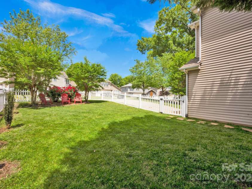 14940 Carbert Lane, Huntersville, NC 28078.  MLS# CAR4256086, YatesRealty ID 31763. Newly Fenced-in Backyard