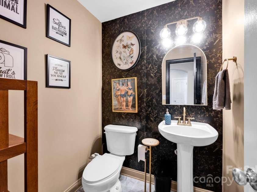 14940 Carbert Lane, Huntersville, NC 28078.  MLS# CAR4256086, YatesRealty ID 31763. Remodeled Powder Room
