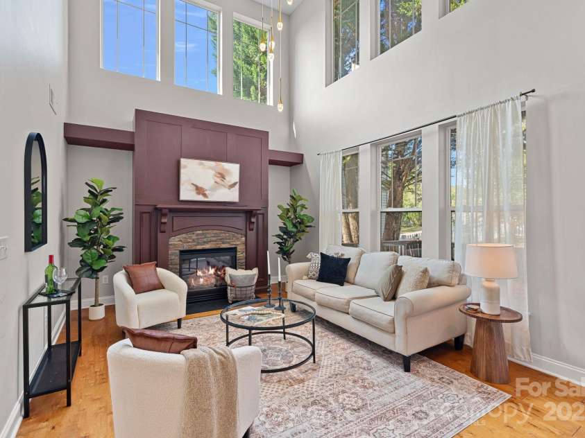 14940 Carbert Lane, Huntersville, NC 28078.  MLS# CAR4306108, YatesRealty ID 31763. Welcome home to 14940 Carbert Ln! Look at the gorgeous 2 story great room!