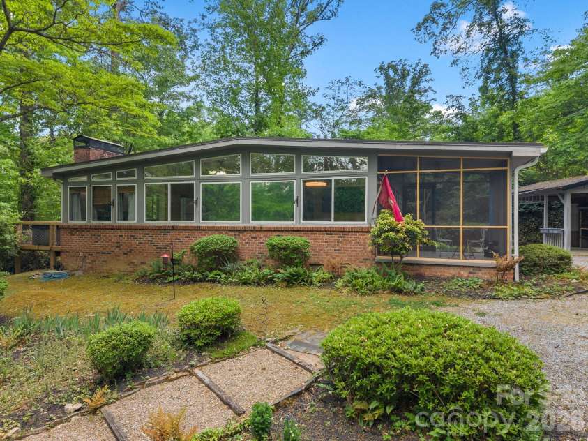 41 Red Bird Road, Tryon, NC 28782.  MLS# CAR4394801, YatesRealty ID 31763. 