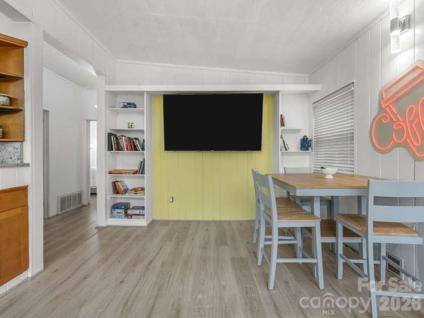 41 Red Bird Road, Tryon, NC 28782.  MLS# CAR4394801, YatesRealty ID 31763. 