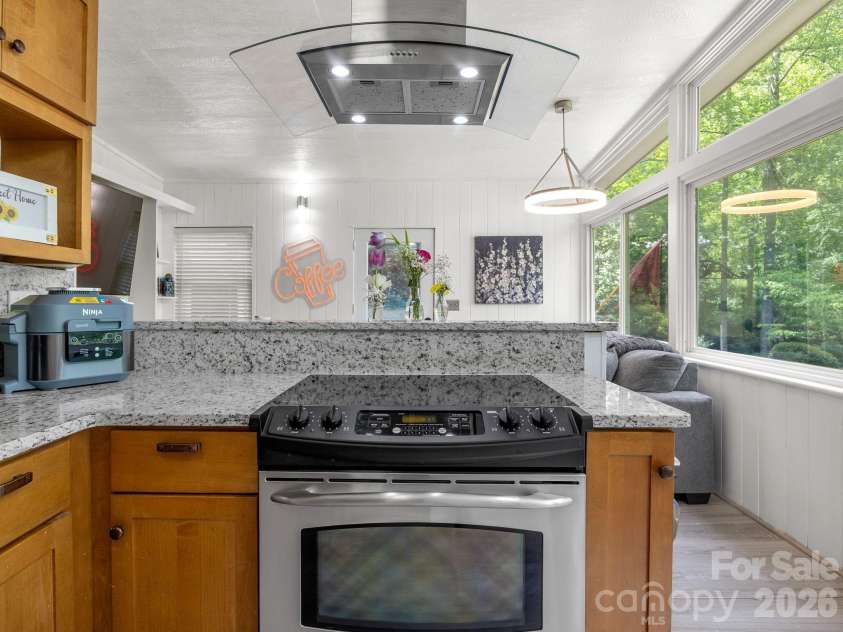 41 Red Bird Road, Tryon, NC 28782.  MLS# CAR4394801, YatesRealty ID 31763. 