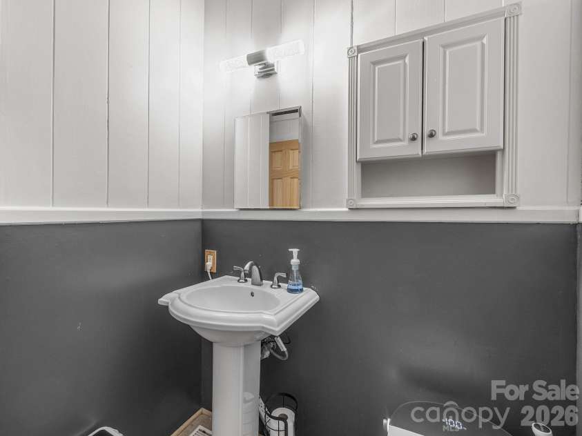 41 Red Bird Road, Tryon, NC 28782.  MLS# CAR4394801, YatesRealty ID 31763. 