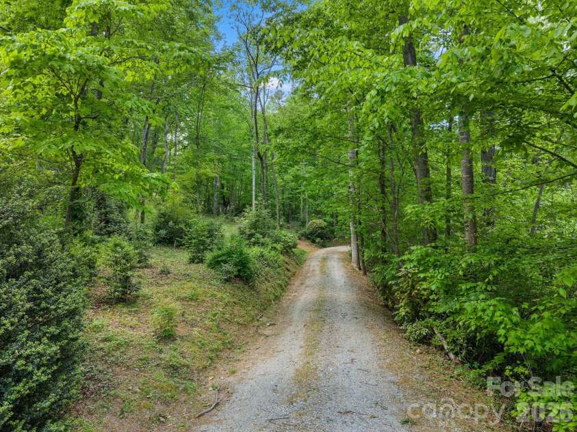 41 Red Bird Road, Tryon, NC 28782.  MLS# CAR4394801, YatesRealty ID 31763. 