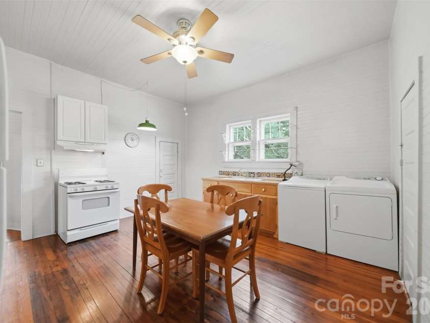 25 Central Avenue, Granite Falls, NC 28630.  MLS# CAR4394659, YatesRealty ID 31764. 