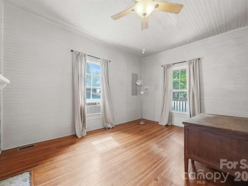 25 Central Avenue, Granite Falls, NC 28630.  MLS# CAR4394659, YatesRealty ID 31764. 