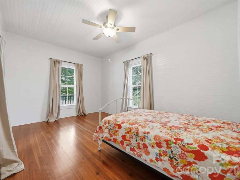 25 Central Avenue, Granite Falls, NC 28630.  MLS# CAR4394659, YatesRealty ID 31764. 