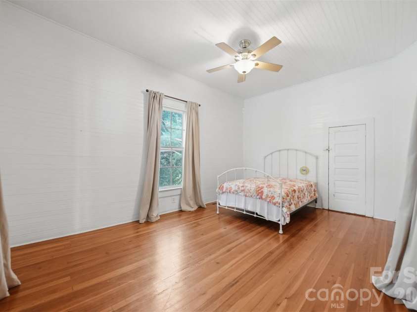 25 Central Avenue, Granite Falls, NC 28630.  MLS# CAR4394659, YatesRealty ID 31764. 