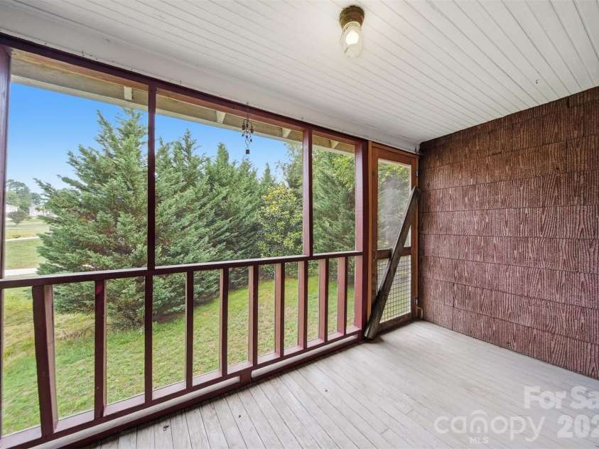 25 Central Avenue, Granite Falls, NC 28630.  MLS# CAR4394659, YatesRealty ID 31764. 
