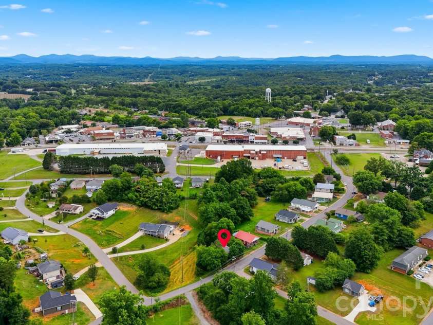25 Central Avenue, Granite Falls, NC 28630.  MLS# CAR4394659, YatesRealty ID 31764. 