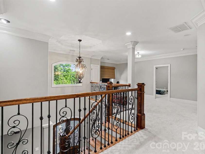 5129 Watermead Lane, Belmont, NC 28012.  MLS# CAR4384748, YatesRealty ID 31767. Spacious Loft