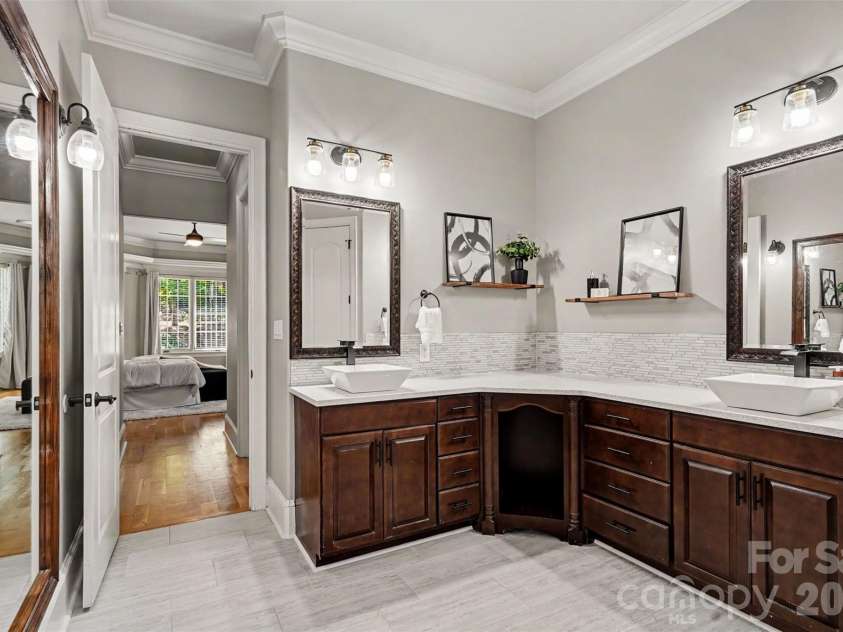 5129 Watermead Lane, Belmont, NC 28012.  MLS# CAR4384748, YatesRealty ID 31767. Spacious Master Bath Suite