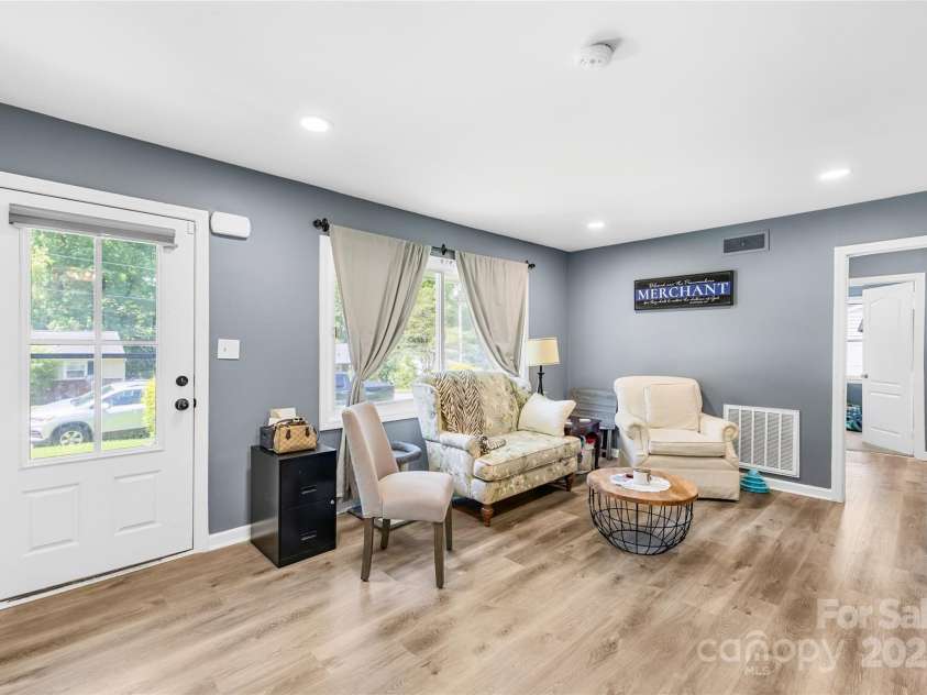 411 Belvedere Circle, Kings Mountain, NC 28086.  MLS# CAR4269942, YatesRealty ID 31768. 