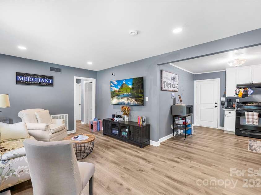 411 Belvedere Circle, Kings Mountain, NC 28086.  MLS# CAR4269942, YatesRealty ID 31768. 