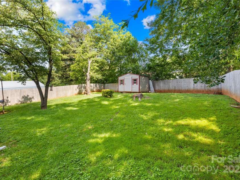 411 Belvedere Circle, Kings Mountain, NC 28086.  MLS# CAR4269942, YatesRealty ID 31768. 