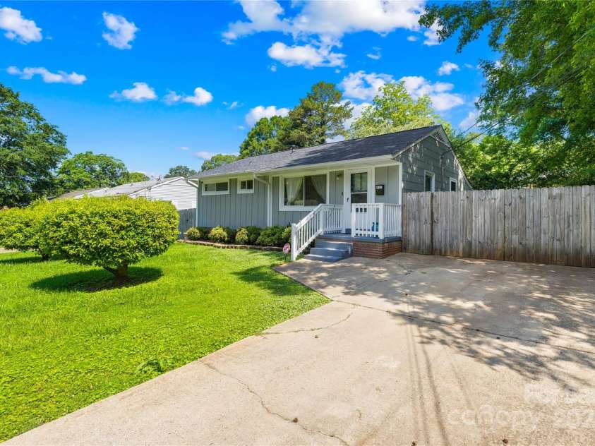 411 Belvedere Circle, Kings Mountain, NC 28086.  MLS# CAR4269942, YatesRealty ID 31768. 