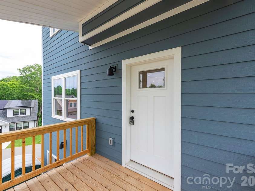 6 Berry Crest Lane, Arden, NC 28704.  MLS# CAR4391347, YatesRealty ID 31768. 