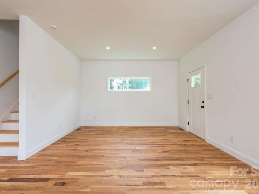 6 Berry Crest Lane, Arden, NC 28704.  MLS# CAR4391347, YatesRealty ID 31768. 
