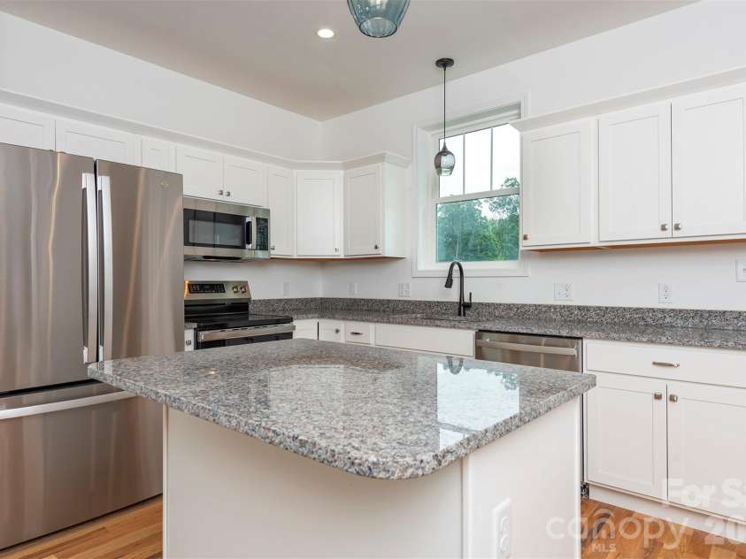 6 Berry Crest Lane, Arden, NC 28704.  MLS# CAR4391347, YatesRealty ID 31768. 