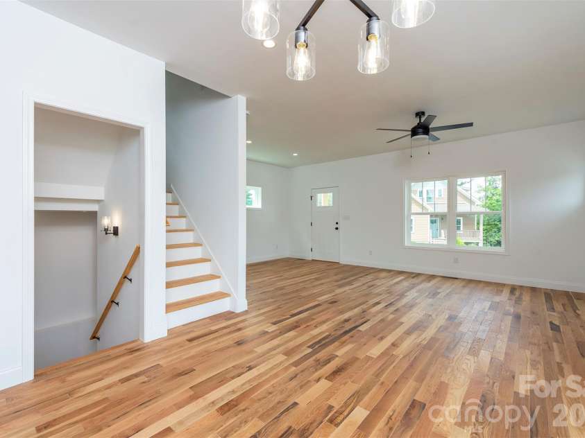 6 Berry Crest Lane, Arden, NC 28704.  MLS# CAR4391347, YatesRealty ID 31768. 
