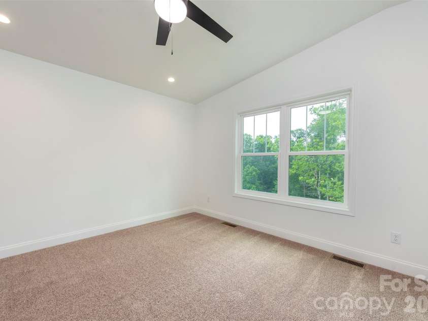 6 Berry Crest Lane, Arden, NC 28704.  MLS# CAR4391347, YatesRealty ID 31768. 