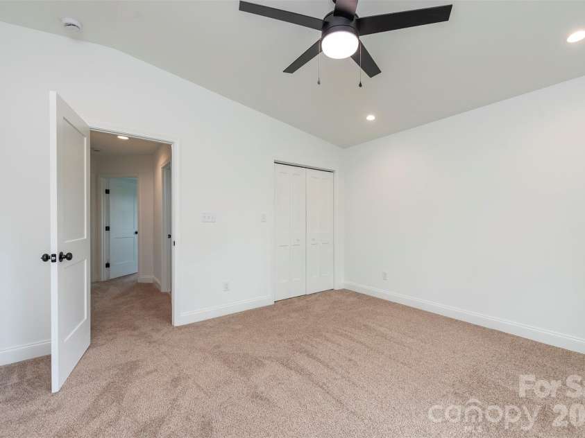 6 Berry Crest Lane, Arden, NC 28704.  MLS# CAR4391347, YatesRealty ID 31768. 