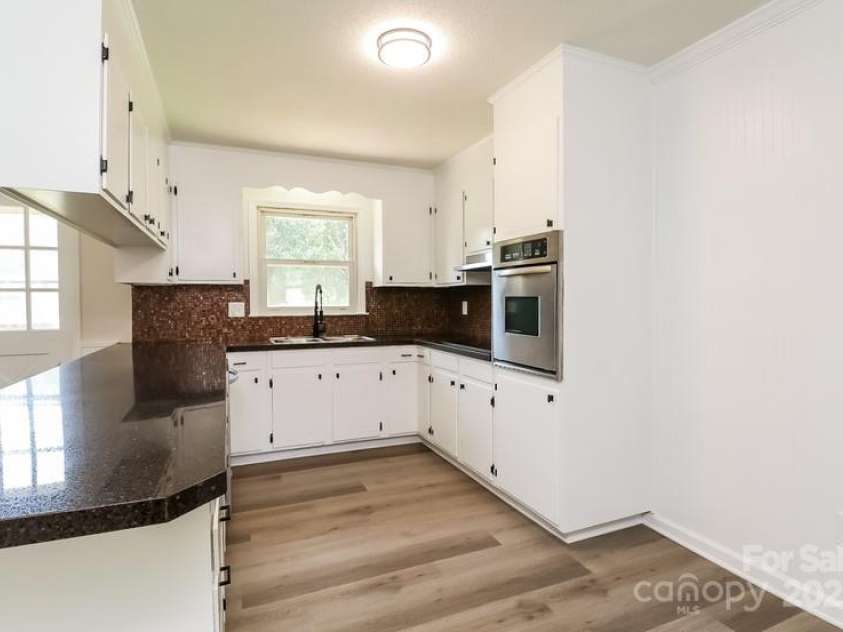 2366 Old Field Road, Gastonia, NC 28056.  MLS# CAR4284046, YatesRealty ID 31769. 