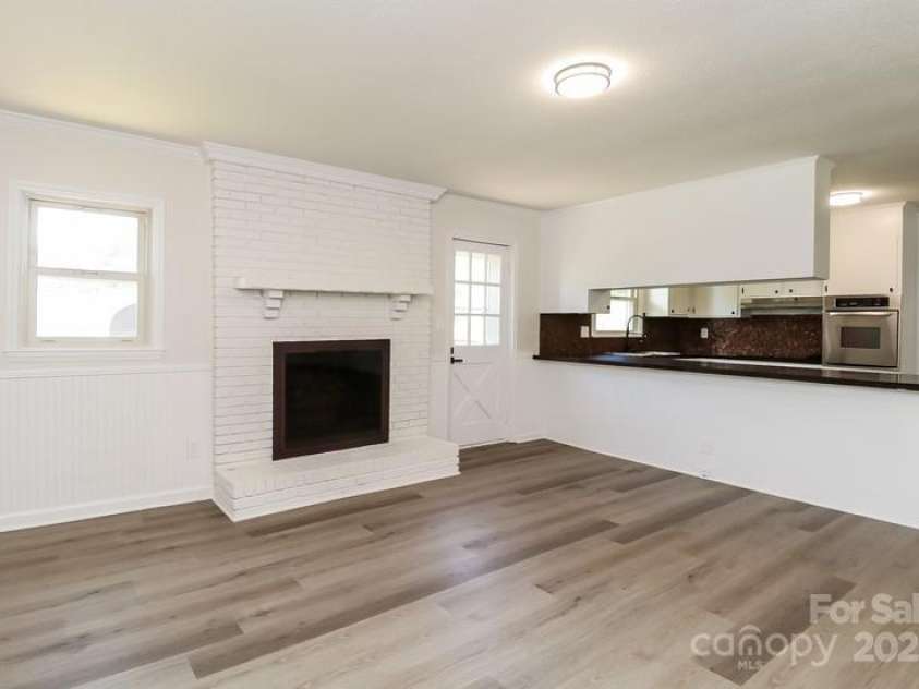2366 Old Field Road, Gastonia, NC 28056.  MLS# CAR4284046, YatesRealty ID 31769. 