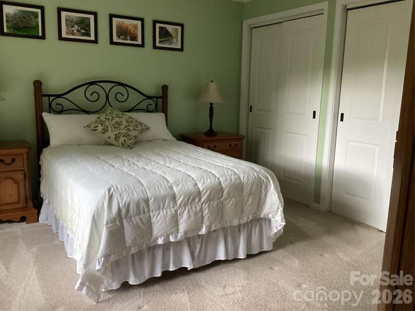31 Rhododendron Road, Black Mountain, NC 28711.  MLS# CAR4354874, YatesRealty ID 3177. 