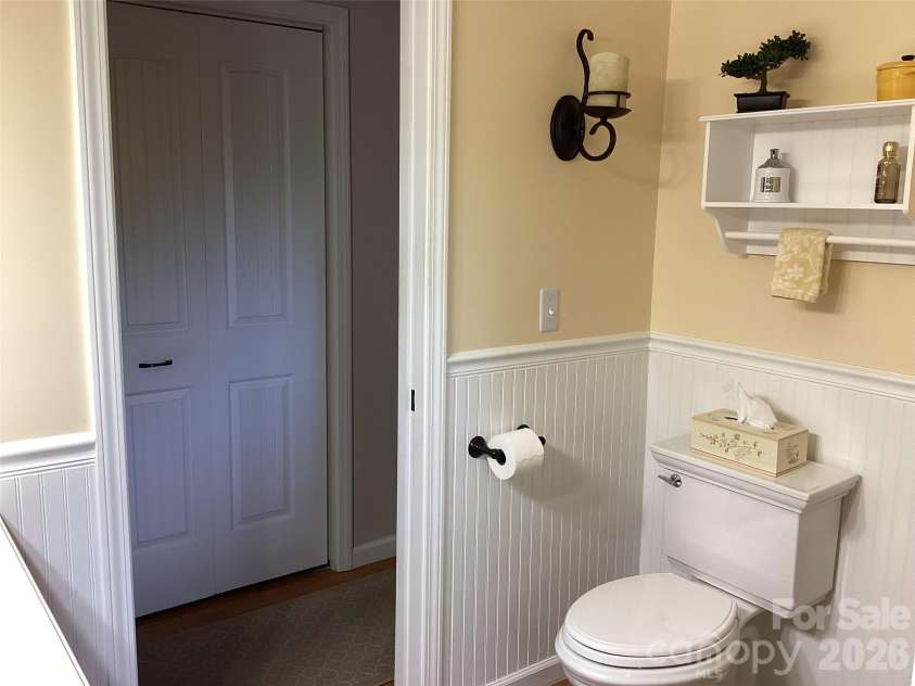 31 Rhododendron Road, Black Mountain, NC 28711.  MLS# CAR4354874, YatesRealty ID 3177. 