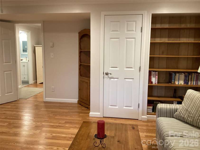31 Rhododendron Road, Black Mountain, NC 28711.  MLS# CAR4354874, YatesRealty ID 3177. 