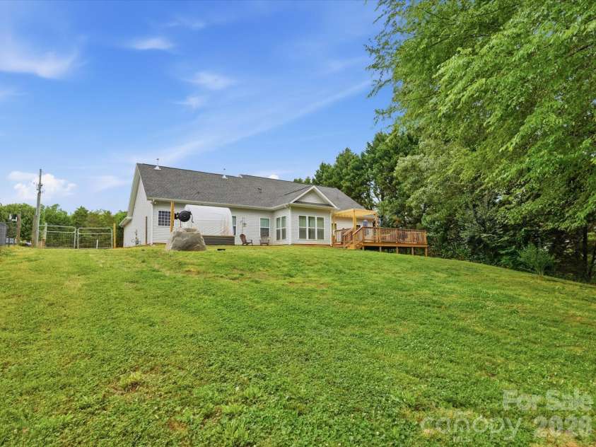 189 Wesley Amaker Road, York, SC 29745.  MLS# CAR4367872, YatesRealty ID 31770. 