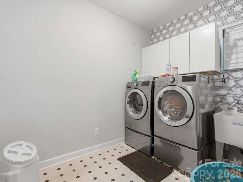 189 Wesley Amaker Road, York, SC 29745.  MLS# CAR4367872, YatesRealty ID 31770. Laundry room